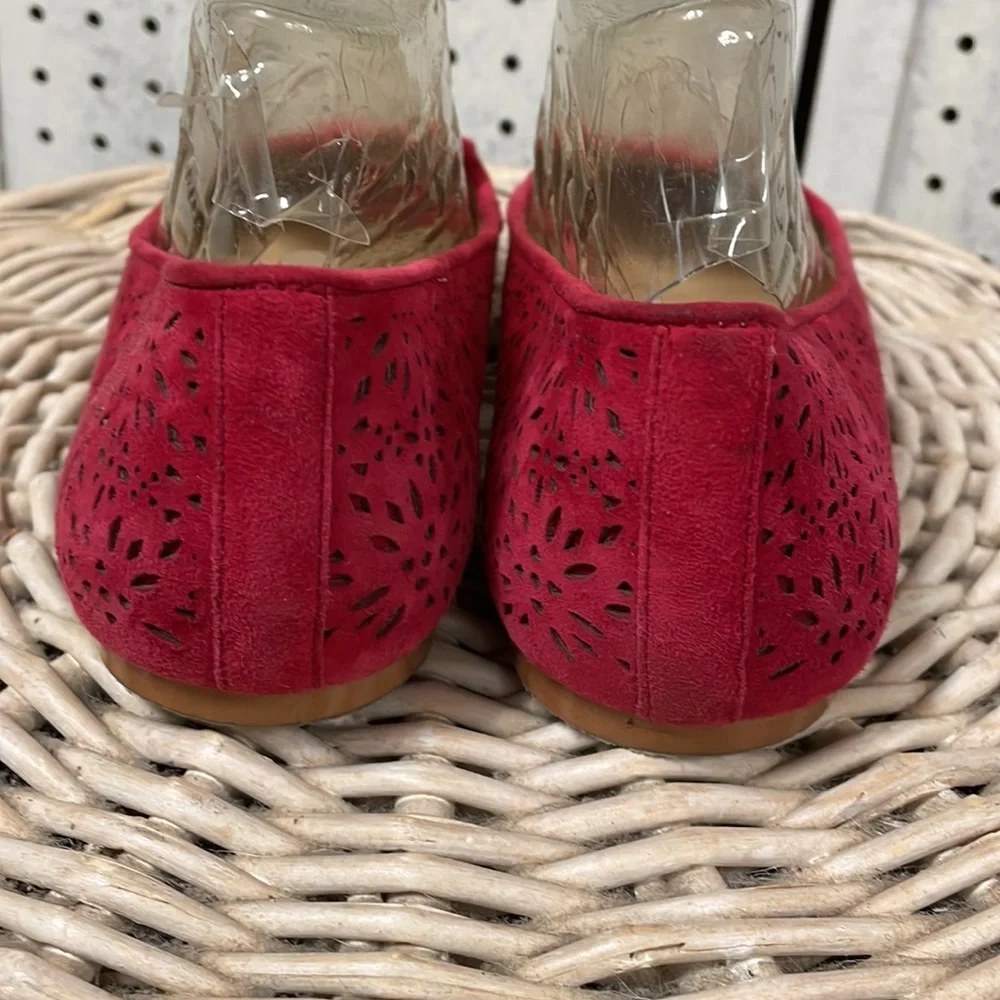 Vince Camuto flats - Picture 4 of 8